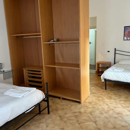 Eugenia E Donato * 那不勒斯