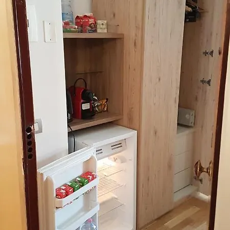 Eugenia E Donato * Nápoles