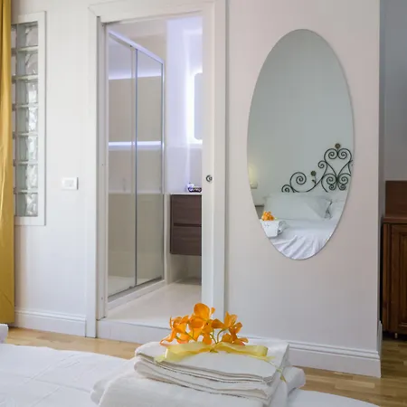 Eugenia E Donato Nápoles