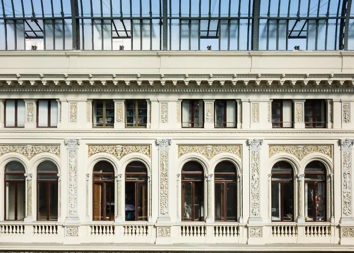 Eugenia E Donato Nápoles