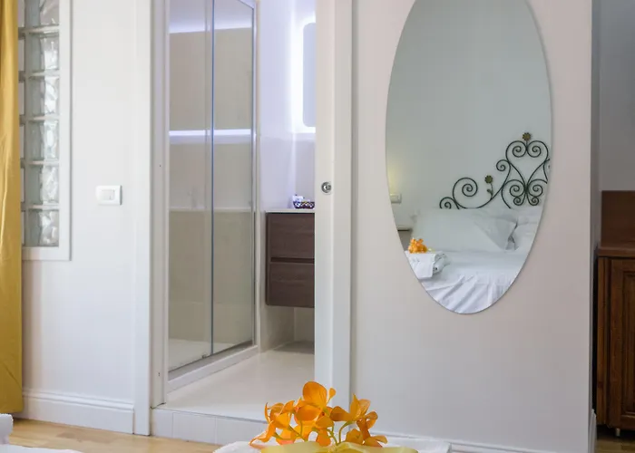 Eugenia E Donato Nápoles