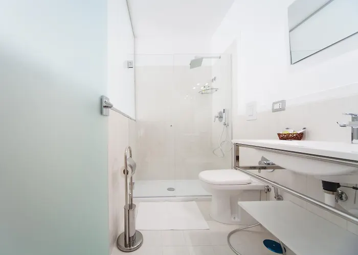 Eugenia E Donato * Nápoles